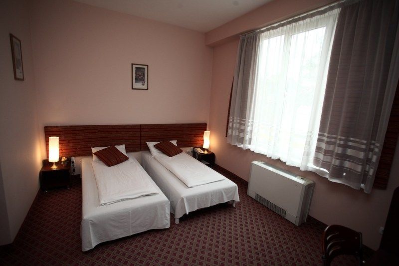 Mesogios Hotel คีชีเนา ภายนอก รูปภาพ