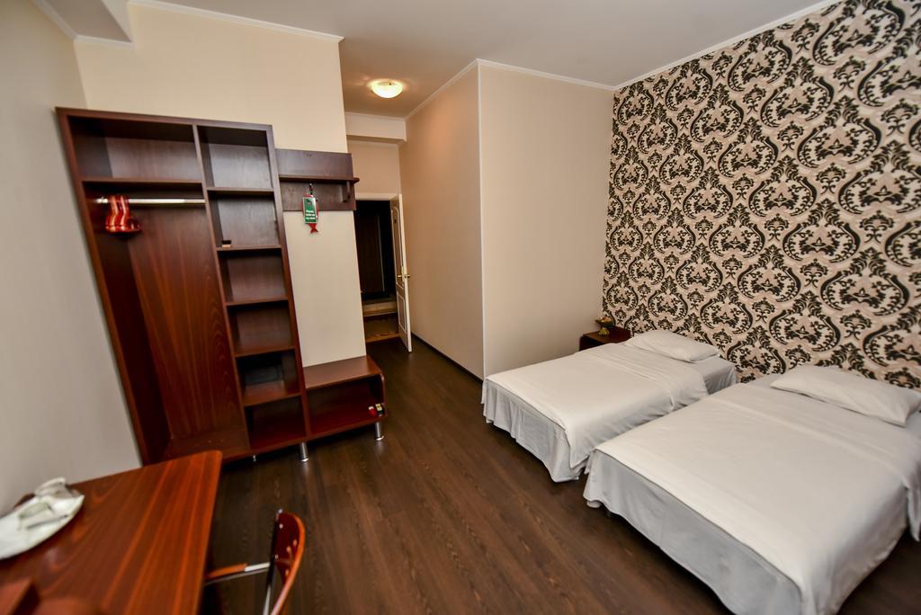 Mesogios Hotel คีชีเนา ภายนอก รูปภาพ