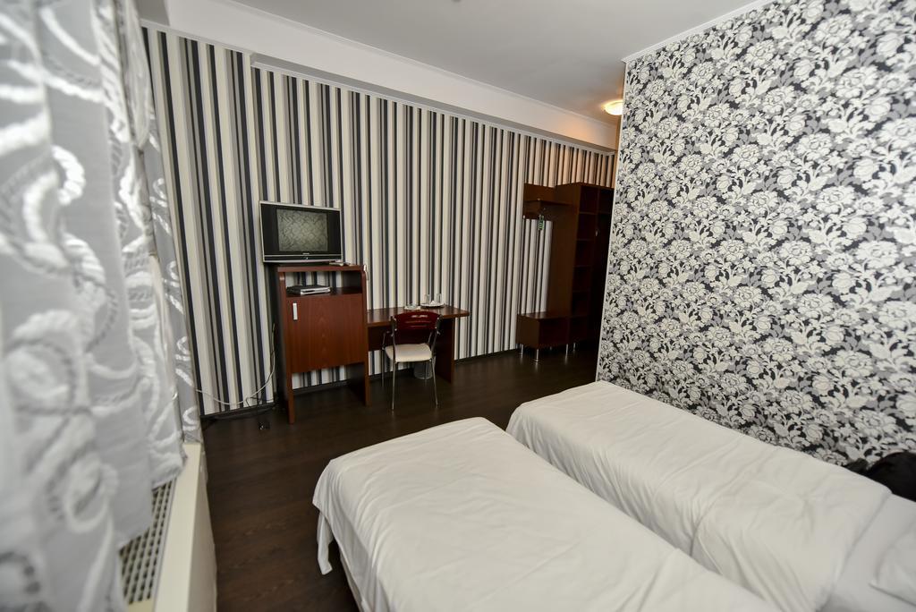 Mesogios Hotel คีชีเนา ภายนอก รูปภาพ